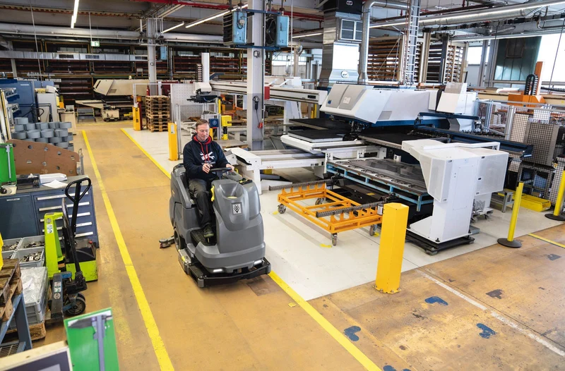 Scheuersaugmaschine B 220 R Bp Pack DOSE+SB+240Ah Wet+Ri+R85