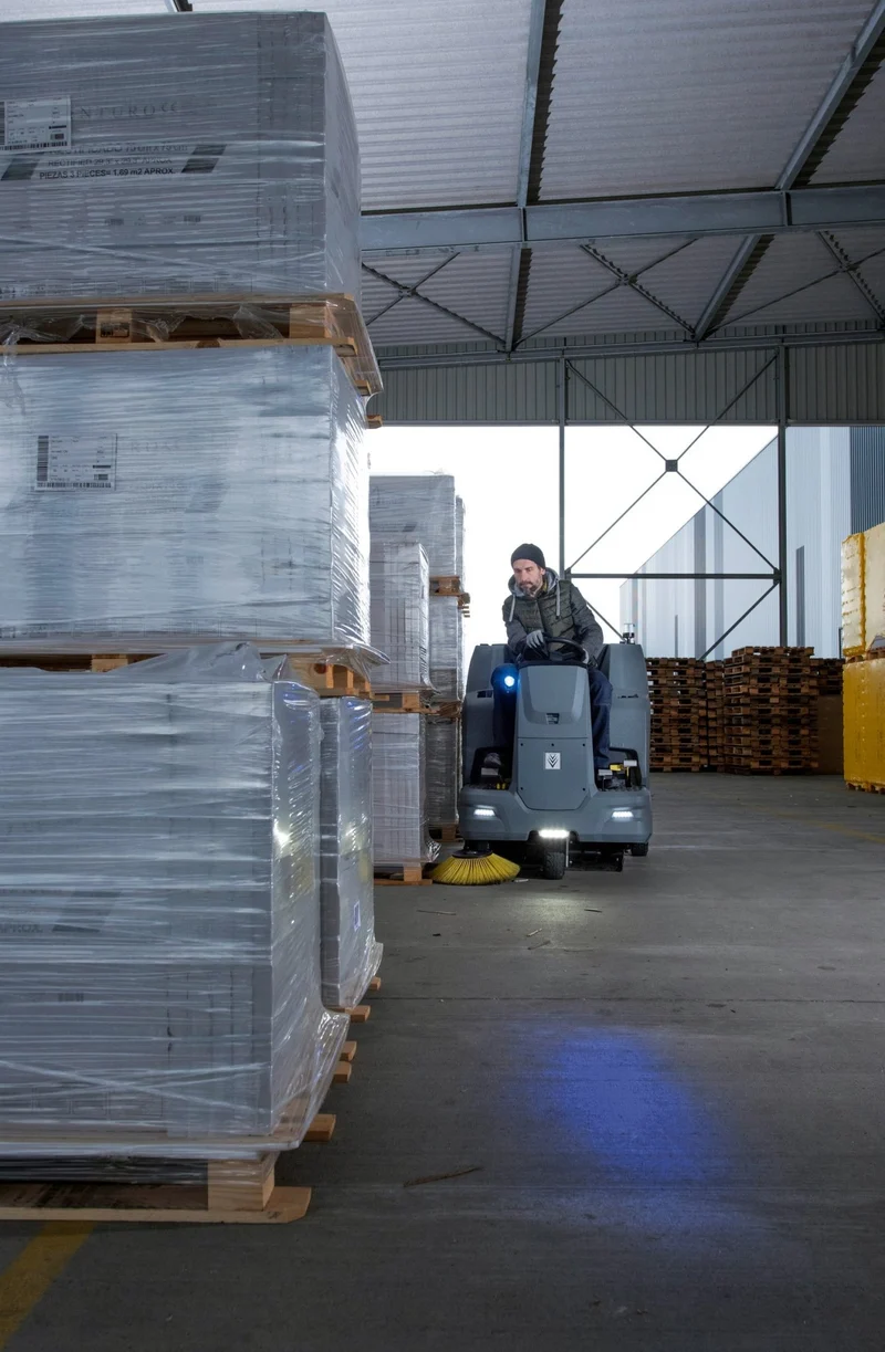 Kehrsaugmaschine KM 100/120 R G 2SB