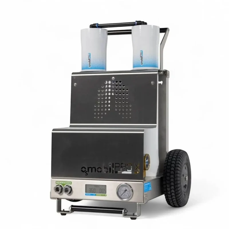OSMOBIL PRO X für die Glas PV und Fassadenreinigung