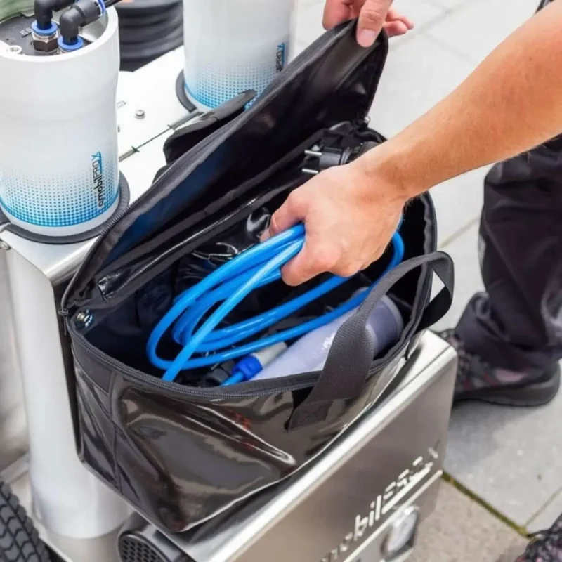 OSMOBIL PRO X für die Glas PV und Fassadenreinigung