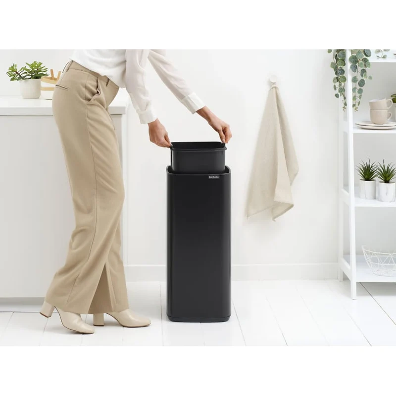 Brabantia Bo Touch Bin Abfalleimer mit Soft-Touch-Öffnung, 30 Liter