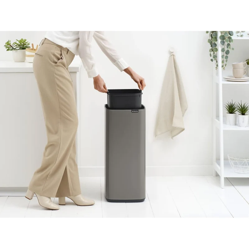 Brabantia Bo Touch Bin Abfalleimer mit Soft-Touch-Öffnung, 30 Liter